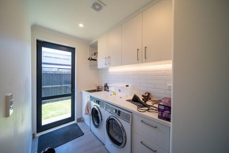 Photo of property in 14 Manakura Street, Avonhead, Christchurch, 8042