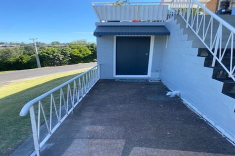 Photo of property in 8 Coroglen Avenue, Birkenhead, Auckland, 0626