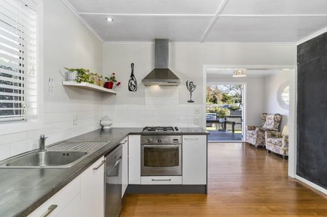 Photo of property in 15a Queen Road, Bellevue, Tauranga, 3110