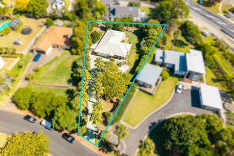 Photo of property in 4 Cloverfields Drive, Waimauku, 0812