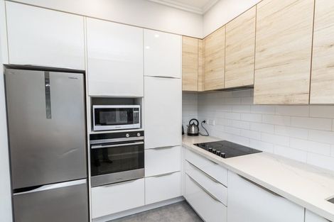 Photo of property in Fountain Court, 16/48u Oriental Parade, Oriental Bay, Wellington, 6011