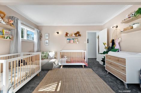 Photo of property in 15b Waru Street, Khandallah, Wellington, 6035