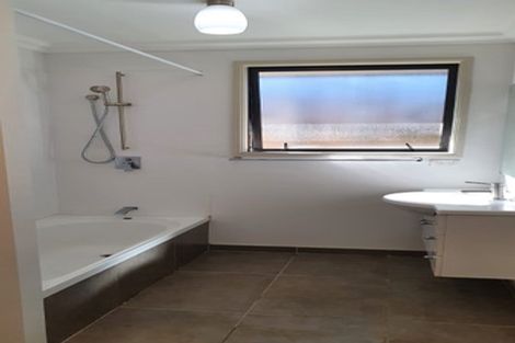 Photo of property in 27 Pahi Place, West Harbour, Auckland, 0618
