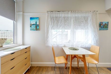 Photo of property in Fountain Court, 48u2 Oriental Parade, Oriental Bay, Wellington, 6011