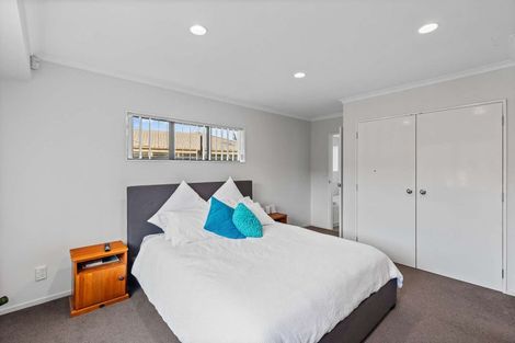 Photo of property in 11 O'sullivan Place, Waiuku, 2123