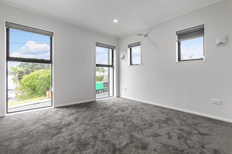 Photo of property in 84 Godley Road, Green Bay, Auckland, 0604