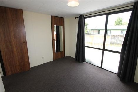 Photo of property in 8 Cameron Place, Ranui, Auckland, 0612