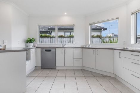 Photo of property in 36 Kahurangi Heights, Aotea, Porirua, 5024