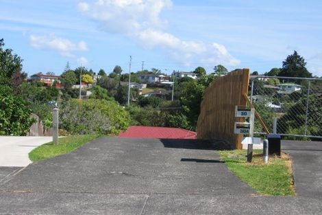 Photo of property in 1/30 Cockayne Crescent, Sunnynook, Auckland, 0620