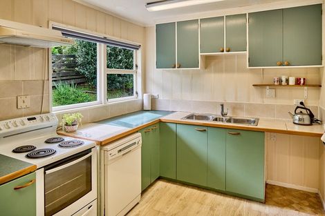 Photo of property in 17 Annan Grove, Papakowhai, Porirua, 5024