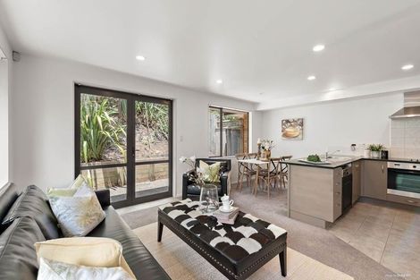 Photo of property in 27 Henry Partington Place, Greenhithe, Auckland, 0632