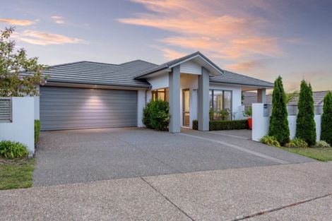 Photo of property in 324 Lakes Boulevard, Pyes Pa, Tauranga, 3112