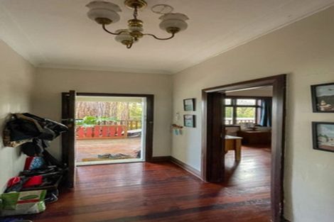 Photo of property in 87d Kaurilands Road, Titirangi, Auckland, 0604