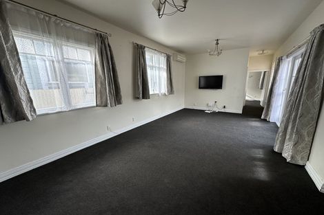 Photo of property in 11 Toru Street, Lyall Bay, Wellington, 6022