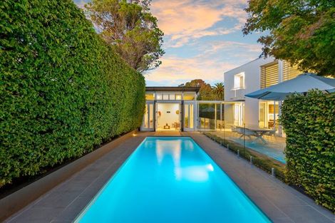 Photo of property in 100a Glandovey Road, Fendalton, Christchurch, 8052