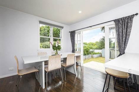 Photo of property in 16 Great North Road, Riverhead, 0820