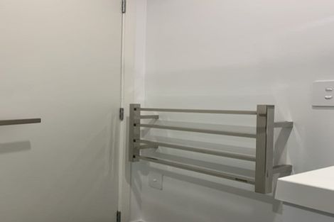 Photo of property in 4/58 Kemp Road, Massey, Auckland, 0614