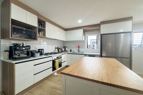 Photo of property in 9c Sari Place, Massey, Auckland, 0614