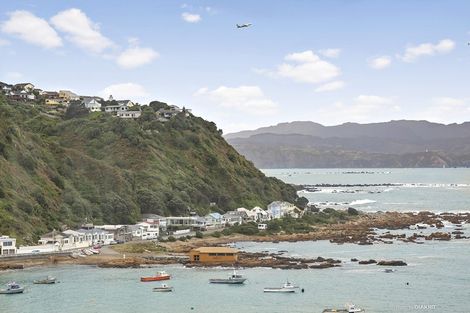 Photo of property in 14 Milne Terrace, Island Bay, Wellington, 6023