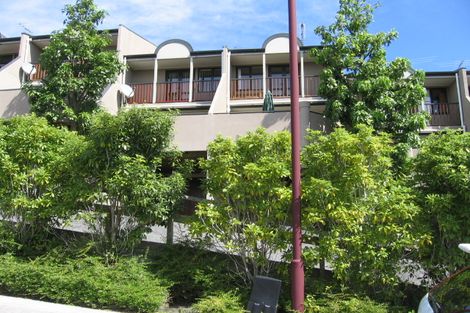 Photo of property in 4/9 Pannill Place, Oteha, Auckland, 0632