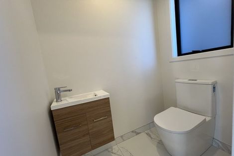 Photo of property in 27 Dawnhaven Drive, Te Atatu Peninsula, Auckland, 0610