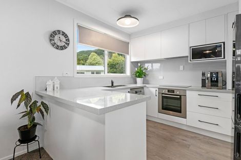 Photo of property in 70 Wharetoroa Drive, Rotoiti Forest, Rotorua, 3074