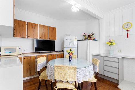 Photo of property in 50a Megan Avenue, Pakuranga Heights, Auckland, 2010