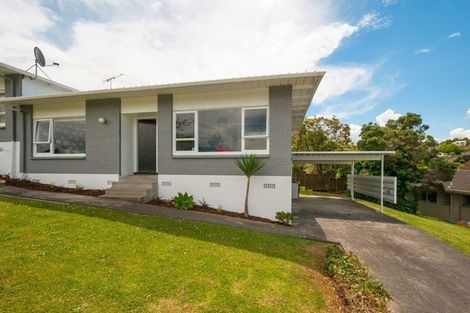 Photo of property in 2/58 Girrahween Drive, Totara Vale, Auckland, 0629