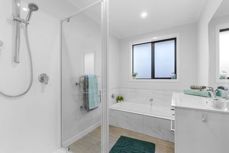 Photo of property in 18 Nukuroa Close, Waitara, 4320