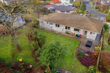 Photo of property in 46 Kiwi Crescent, Tawa, Wellington, 5028