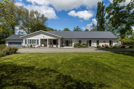 Photo of property in 74 Wanganui Road, Marton, 4788