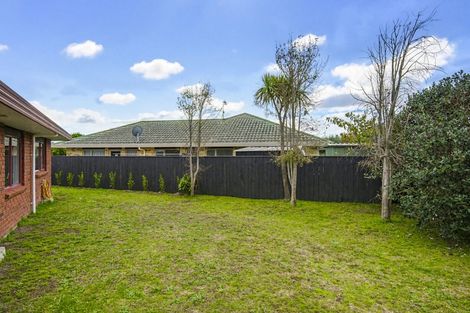 Photo of property in 4 Glen Loch Place, Paraparaumu, 5032