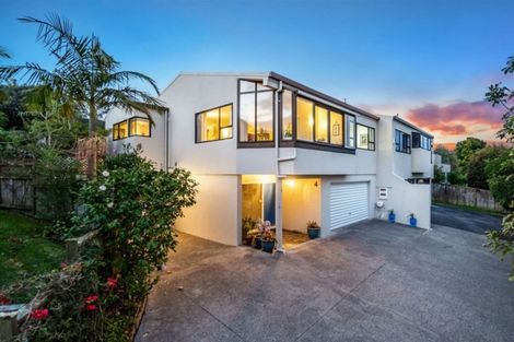 Photo of property in 4/8 City View Terrace, Birkenhead, Auckland, 0626