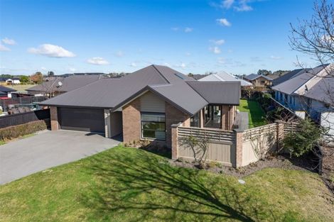 Photo of property in 39 Oakwood Drive, Rangiora, 7400