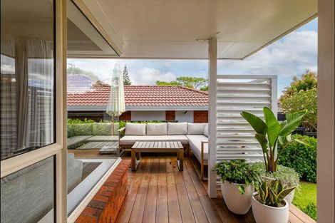 Photo of property in 1a Compass Place, Te Atatu Peninsula, Auckland, 0610