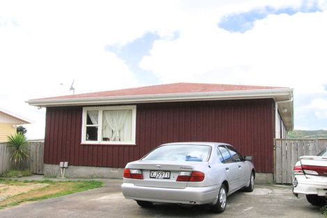 Photo of property in 2/29 Priscilla Crescent, Kingston, Wellington, 6021
