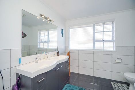 Photo of property in 64 Melbourne Street, Windsor, Invercargill, 9810