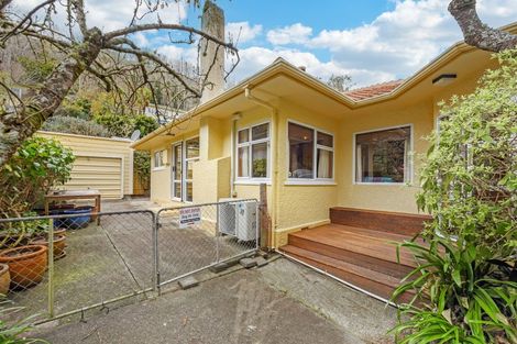 Photo of property in 1 Charlotte Street, The Brook, Nelson, 7010