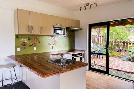 Photo of property in 71 Howard Road, Orere Point, Papakura, 2585