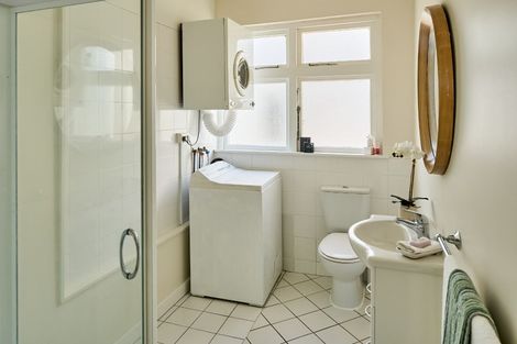 Photo of property in 1u3 Rixon Grove, Mount Victoria, Wellington, 6011