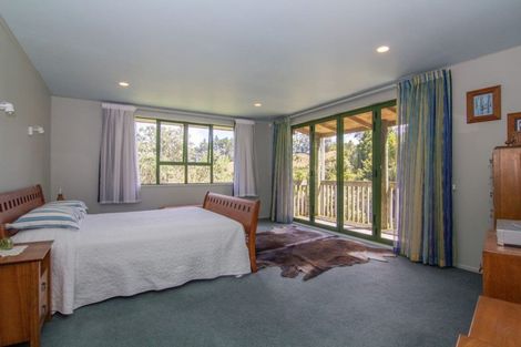 Photo of property in 156 Shanks Road, Helensville, 0875