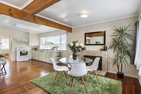 Photo of property in 110 Queen Street, Waiuku, 2123