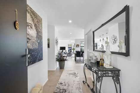 Photo of property in 23 Sycamore Grove, Lower Vogeltown, New Plymouth, 4310