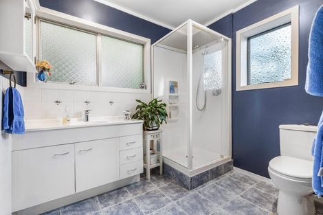 Photo of property in 15 Anich Road, Massey, Auckland, 0614