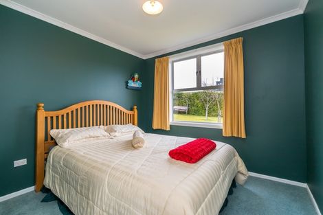 Photo of property in 8 Miro Street, Kaka Point, 9271