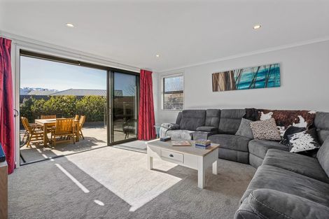 Photo of property in 28 Matthews Crescent, Cromwell, 9310