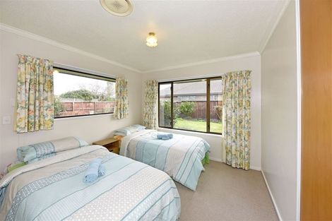 Photo of property in 22 Inglewood Place, Avonhead, Christchurch, 8042