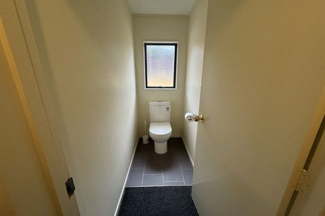 Photo of property in 82 Queens Road, Waikanae Beach, Waikanae, 5036
