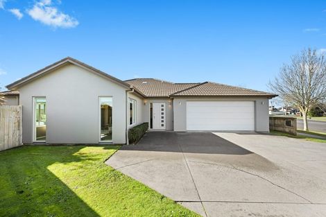 Photo of property in 2a Wentworth Drive, Rototuna North, Hamilton, 3210