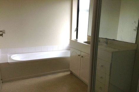 Photo of property in 15 Waylen Place, Burswood, Auckland, 2013